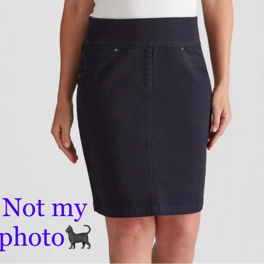 Fitted black knee skirt, plain. Size 16